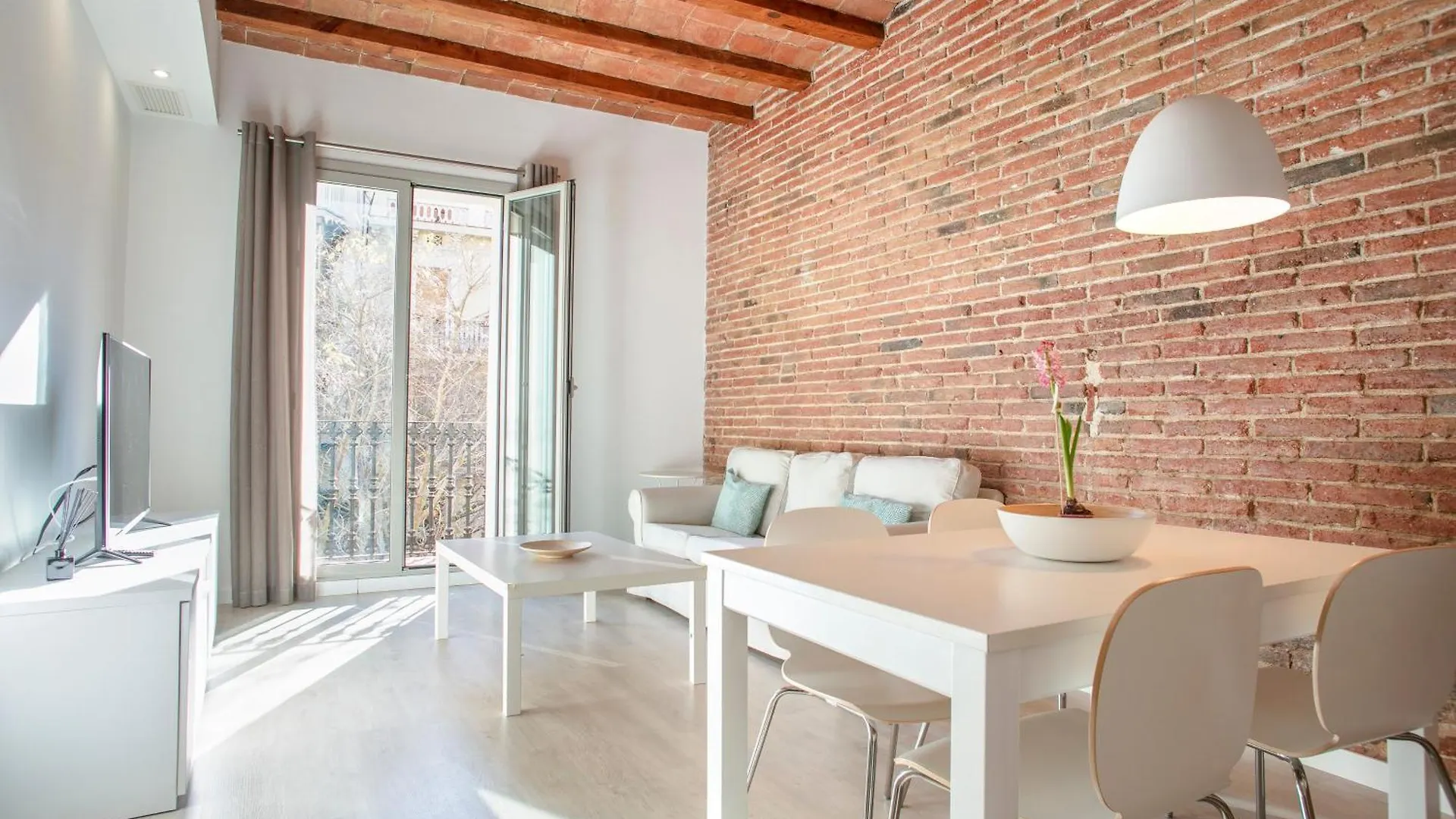 Apartahotel Bcnstop Sant Pau Suites Barcelona